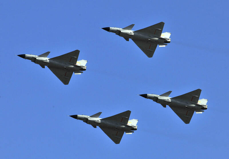 中共半天21架次軍機「聯合戰備警巡」騷擾 國軍嚴密監控應處