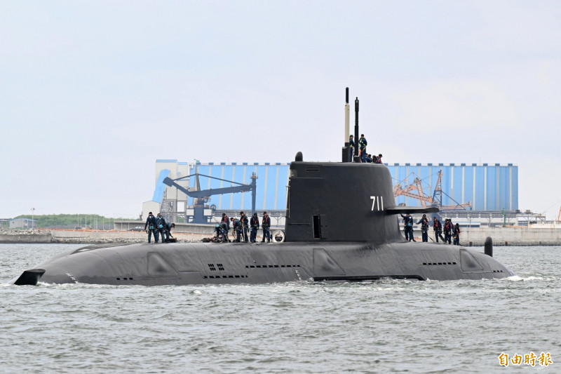 海鯤號進行第23次海測 年底前拚交艦