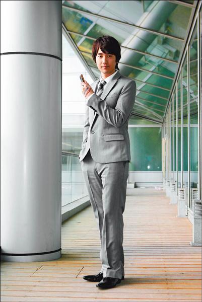 【流行消費】趙又廷麻吉機開賣 上網答問抽手機