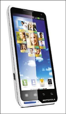 【流行消費】MOTO纖細智機 機身0.71公分