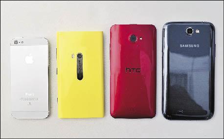 【流行消費】【超級比一比】 2013高階手機 Smart鬥陣 － Apple iPhone 5．Nokia Lumia 920．HTC Butterfly．Samsung Galaxy Note II