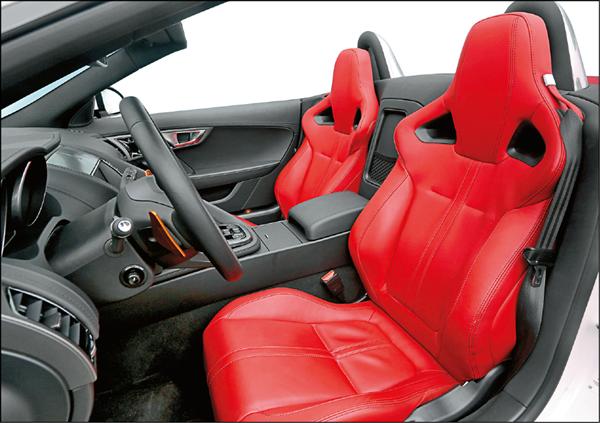 【流行消費】〈Jaguar F-Type V8 S試駕〉英國Roadster經典跑格重現