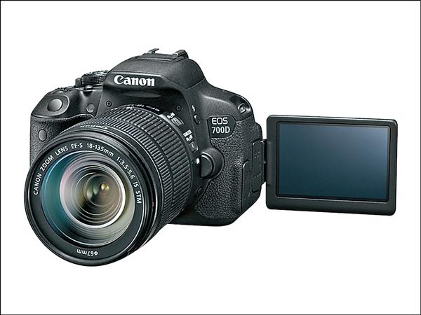 【流行消費】2014上半年 (相機)通路銷售調查 － 微單眼價格下探．單鏡組萬元入手 比中階類單眼還便宜