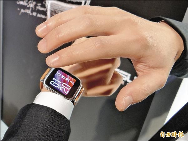 【流行消費】自拍神器戴名詞 絕佳錶現 華碩ZenWatch 晃動遙控手機拍照 HTC全頻4G中階新品亮相