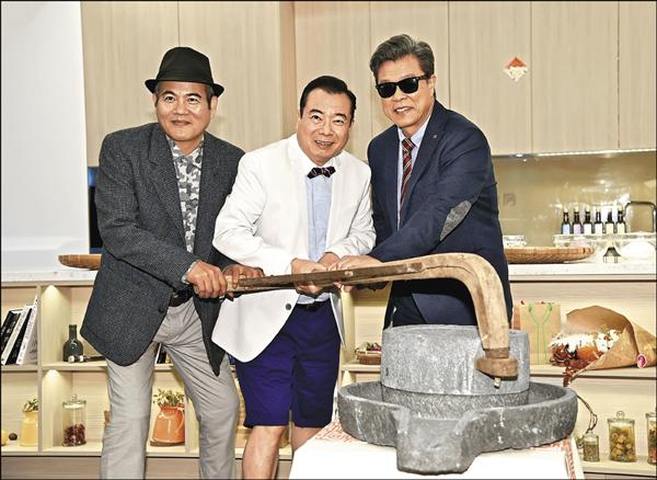 廖峻下半身搞怪 扯英倫風