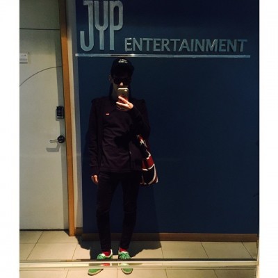 2AM傳解散 隊長趙權死守東家