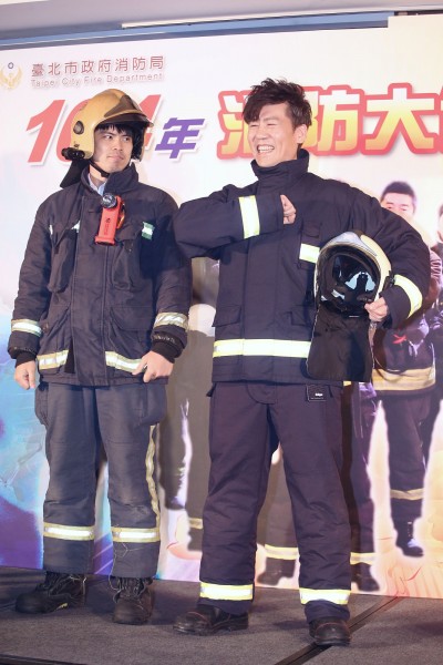 跟華仔一樣的好漢 羅時豐化身打火英雄