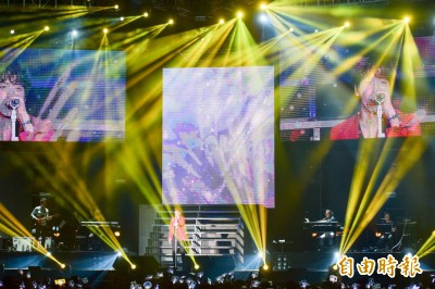 JJ助陣處男秀 鄭容和甜討抱