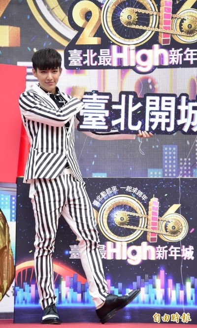 （影音）曾批柯P家教差 炎亞綸願送抱抱大和解