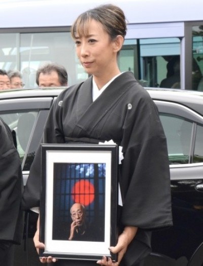 影音 日名導蜷川幸雄病逝小栗旬藤原龍也淚別恩師 自由娛樂