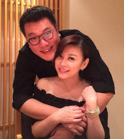 方馨歡度結婚周年 「我一定會幸福」