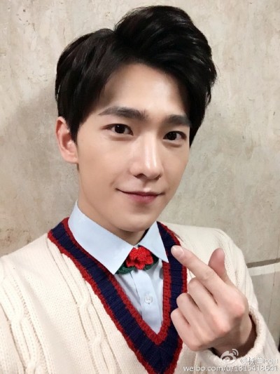 楊洋大學舞蹈影片曝光  原來翹臀是這樣練的