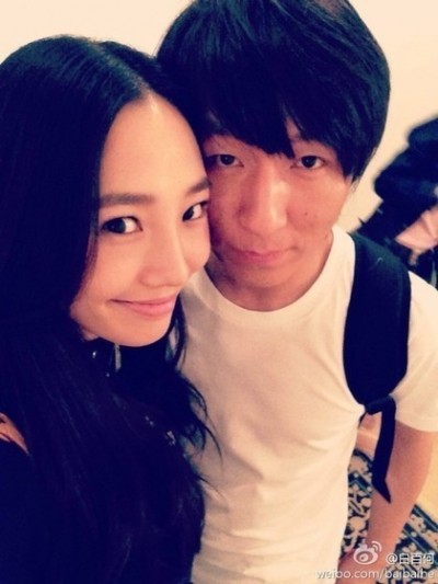 白百何離婚後曬愛陳羽凡 網怒斥：為錢說謊