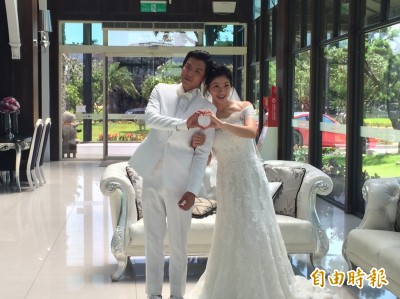 小鬼偽全裸穿肉色內褲遊蕩 放話「想退出演藝圈」