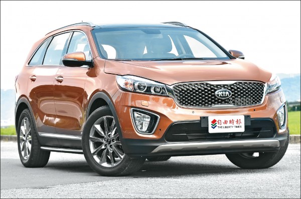 【流行消費】家庭號7人座SUV-1