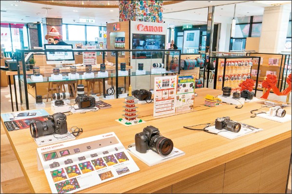 【流行消費】台灣首間概念店 相機大廠不怕你來玩