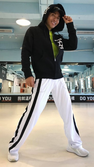 何守正沒了小嫻會員外流？潘若迪灑紅包神切割