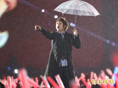 阿信搶江柏樂飯碗 放話演唱會變命理大會