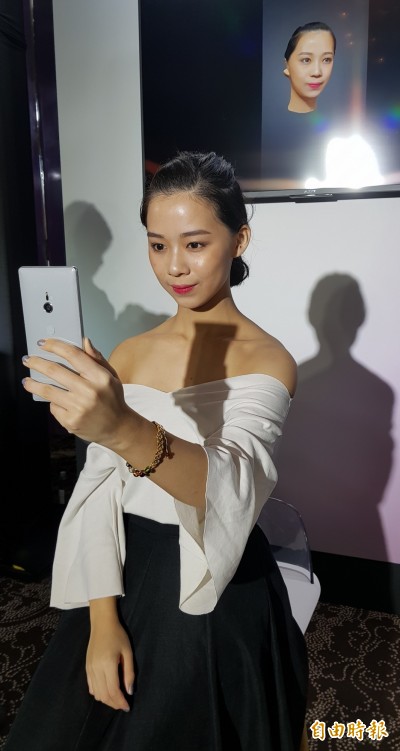 單機24990元！新機王Sony XZ2本周四起預購 五大電信資費出爐