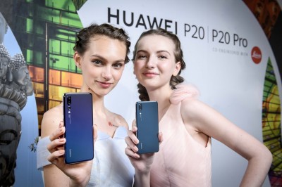 最強拍照機王！全球首創3主鏡頭手機 台灣5月開賣2萬6900元