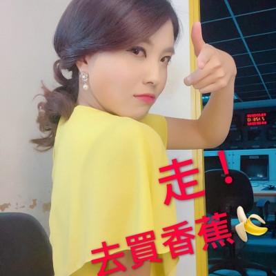 澳門正妹主播心繫台灣 穿香蕉裝跨海挺蕉農