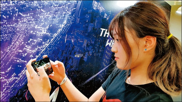 【流行消費】搶搭電競熱 專用遊戲手機卡位