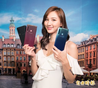 多鏡頭之亂來了！三星A9全球首款後4鏡頭手機現身 台灣11月上市