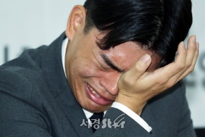 未成年男團遭暴打隱忍4年 團員公開泣訴製作人惡行