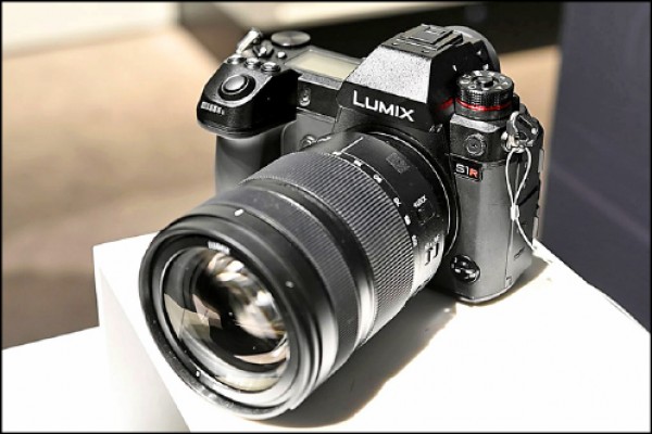 【流行消費】無反相機當道 全片幅大爆發