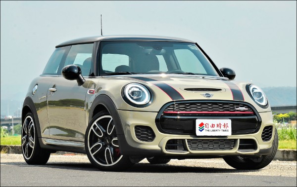 【流行消費】歐系2.0升Turbo動力 Supermini性能鋼砲-2