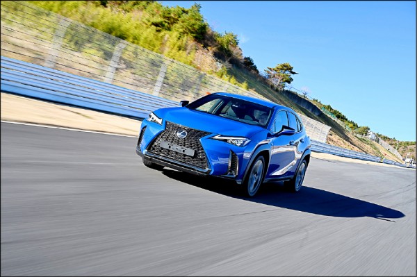 【流行消費】Lexus UX 200 九州Autoplis賽道試駕體驗