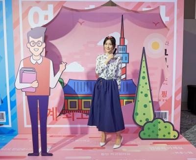 只買好機票不夠！通路熱賣雙向翻譯棒 出國不怕鴨子聽雷