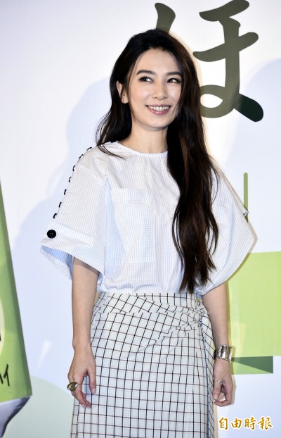 (影音)恭喜!好姐妹戀上張軒睿 田馥甄緊盯追進度 (影音)恭喜!好姐妹戀上張軒睿 田馥甄緊盯追進度