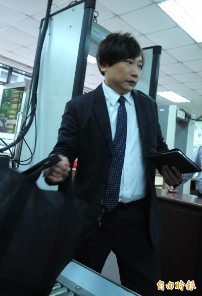 秦偉性侵3女二審8年不服 律師喊話:仍會上訴