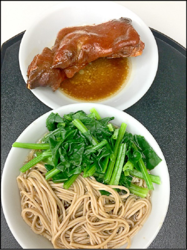 【家庭親子】〈看門道評味道〉滷鍋豬腳 大塊吃肉 【家庭親子】〈看門道評味道〉滷鍋豬腳 大塊吃肉