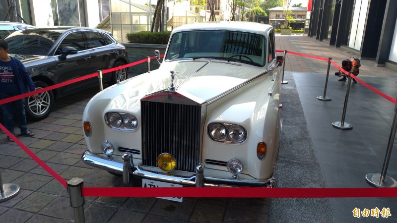 全球只3輛!志玲姐姐新人禮車 豪奢級勞斯萊斯亮相 全球只3輛!志玲姐姐新人禮車 豪奢級勞斯萊斯亮相