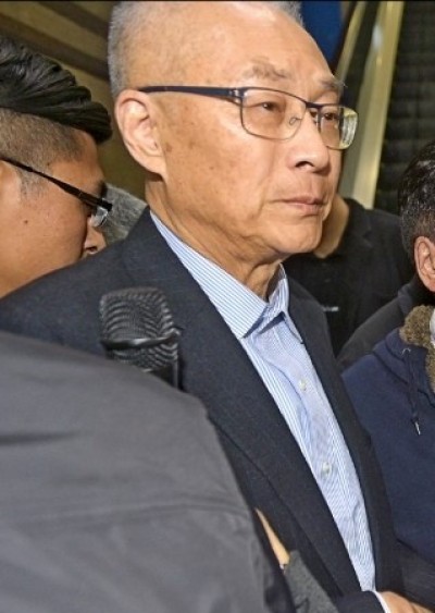 義出去瑜進來 黃創夏開第一槍諷國民黨