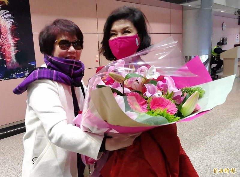 白嘉莉回來了!喜孜孜「回到家的感覺真好」 白嘉莉回來了!喜孜孜「回到家的感覺真好」