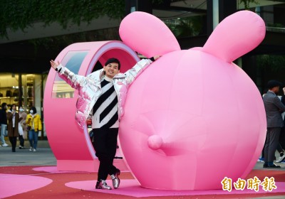 （影音）驚！黃子佼憂疫情延燒 恐取消4月婚宴改線上直播