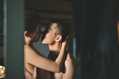 極樂趴！處男學生想破處 約地方姊姊「多人運動」