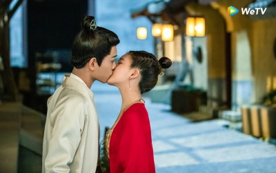 《陳芊芊》 甜翻上演煙花吻 成交夫婦脫單親上床 《陳芊芊》 甜翻上演煙花吻 成交夫婦脫單親上床