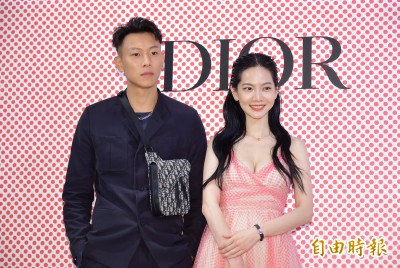 （影音）瘦子穿Dior覺得舒服 「摸起來像女性貼身衣物」