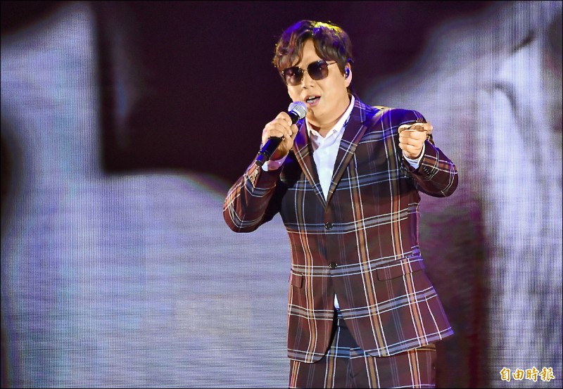 蕭煌奇慶生演唱會 點名安心亞「對愛入座」