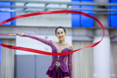 挺胸爆紅！「體操女神」零死角美顏 拒進演藝圈原因曝光