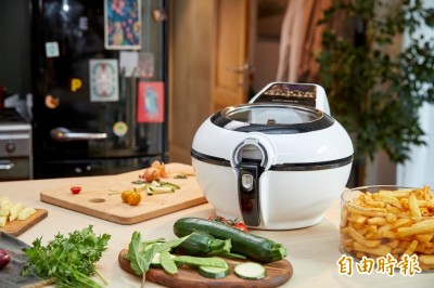 會炒菜的氣炸鍋 歐普拉大推「胖福鍋」首度登台