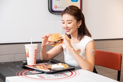 體驗科技速食 台灣漢堡王APPLE智能點餐  全球首發