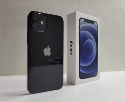 開箱「最便宜最輕」iPhone 12 mini  「輕到彷彿會忘記存在」