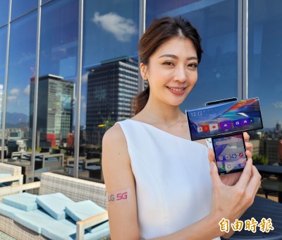 （影音）摺疊手機不夠酷？搶先看全球首款雙螢幕旋轉手機LG WING