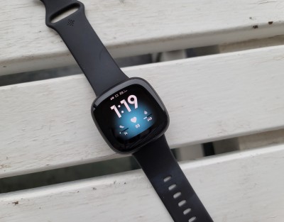 Fitbit Versa 3智慧錶一周體驗 小改款卻更貼近運動族和實用面