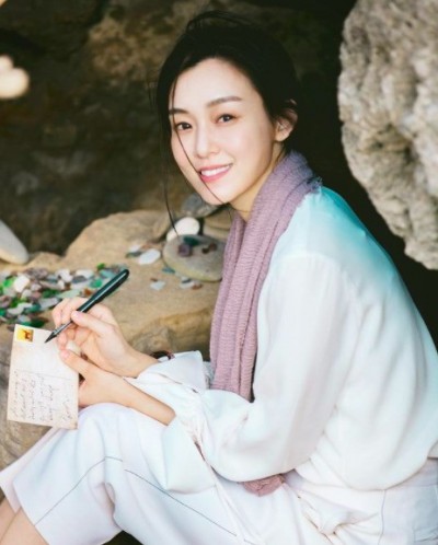 飆罵狗官一年了！范瑋琪45歲生日「仙氣噴發」美翻